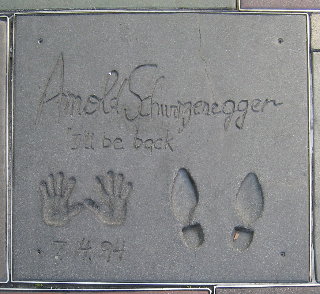 1312 California 2008-03 LA Scene.jpg - A visit to the Los Angeles California area in March of 2008. Activities ranged from Monets at the Getty, street hawkers at Venice Beach, movie look-alikes at Grauman's Chinese Theatre, to the Mission at San Juan Capistrano.